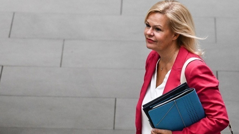 Γερμανία: Παράταση για άλλους έξι μήνες στους συνοριακούς ελέγχους με την Αυστρία