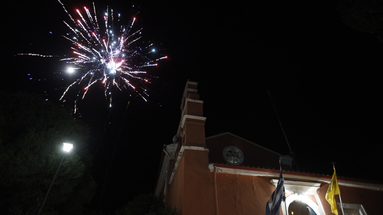 Η Ανάσταση σε όλες τις εκκλησίες ανά την Ελλάδα