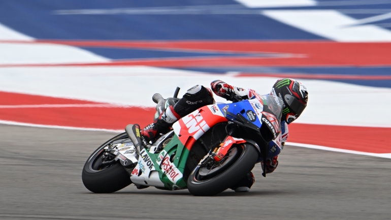 Νίκη για τον Alex Rins, πτώση για τον Pecco Bagnaia στον αγώνα των Η.Π.Α.