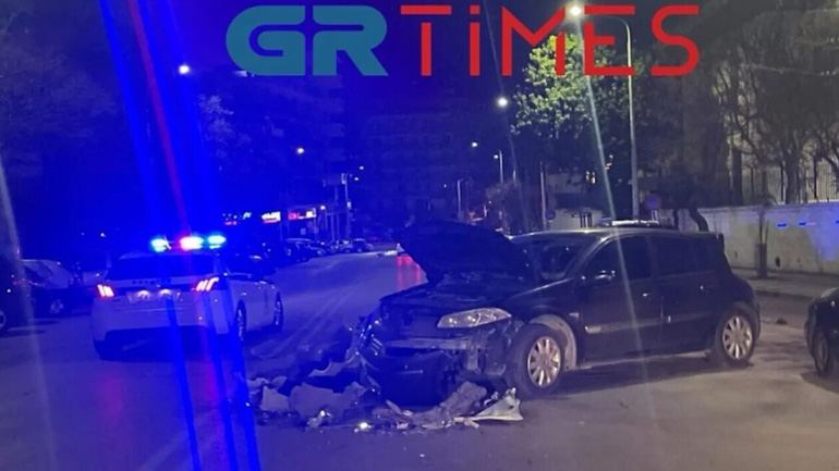 Θεσσαλονίκη: Αυτοκίνητο μπήκε στο αντίθετο ρεύμα και συγκρούστηκε με άλλο όχημα