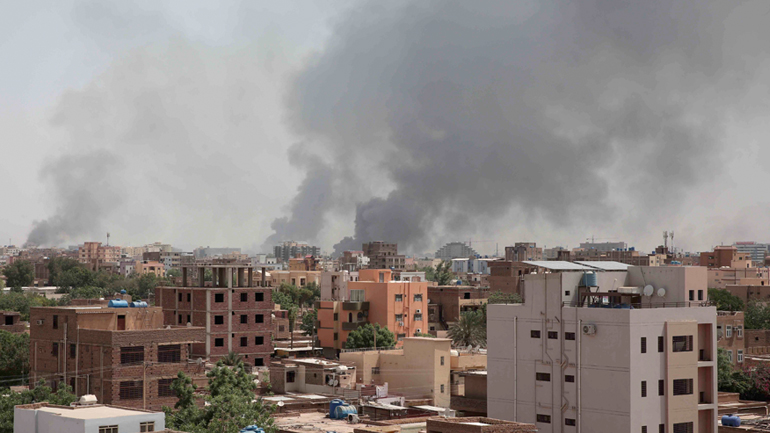 Σουδάν: Το σημείο όπου έπεσε η ρουκέτα και τραυμάτισε τους δύο Έλληνες – Δείτε βίντεο