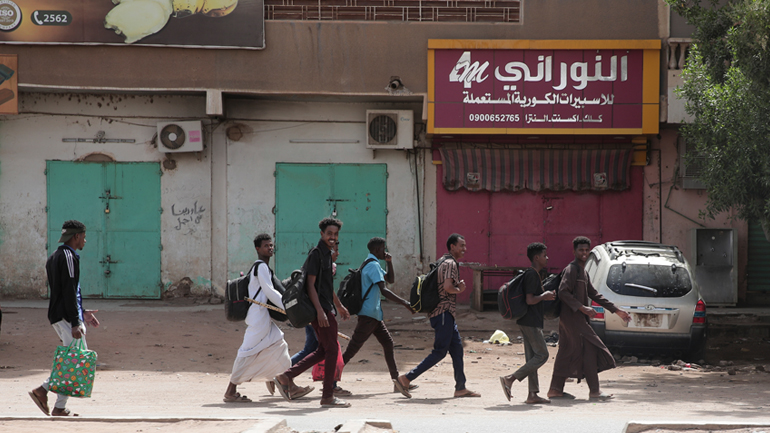 Οι μάχες συνεχίζονται χωρίς διακοπή στο Σουδάν – Αντάρτες οι παραστρατιωτικοί, λέει το κυβερνών συμβούλιο
