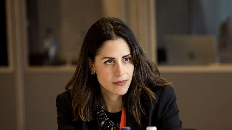 «Βρίσκομαι σε δίνη χυδαίων και εξοργιστικών επιθέσεων»