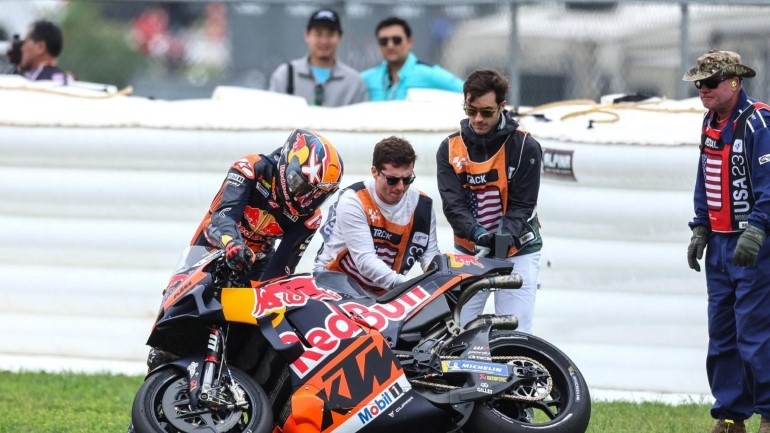 Οι αναβάτες των MotoGP εξηγούν τις πτώσεις τους στις Η.Π.Α.