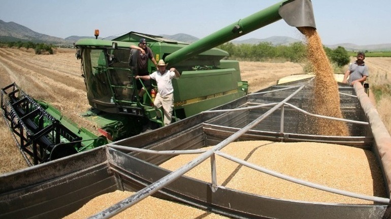 Η Ρουμανία θα εξετάσει την απαγόρευση στις εισαγωγές ουκρανικών σιτηρών