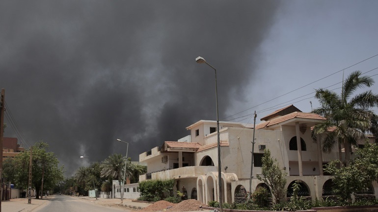 Ο Αν. Κατσανιώτης για τους Έλληνες εγκλωβισμένους στο Σουδάν: Εκκενώσεις μόνο αν βρεθεί ασφαλής δίοδος