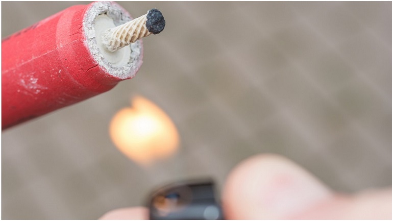 Η Κροτίδα είναι ο Ήχος τής Αρσενικής Ηλιθιότητας