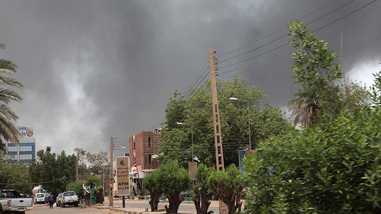 Κατσανιώτης: 74 Έλληνες έχουν ζητήσει να απομακρυνθούν από το Σουδάν Κατσανιώτης: 74 Έλληνες έχουν ζητήσει να απομακρυνθούν από το Σουδάν