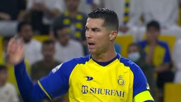 Χαμός στη Σαουδική Αραβία με τον Ρονάλντο – Απειλείται με απέλαση λόγω άσεμνης χειρονομίας
