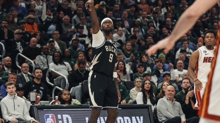 Ισοφάρισαν οι Μπακς χωρίς τον Αντετοκούνμπο σε μια βραδιά με δύο ρεκόρ