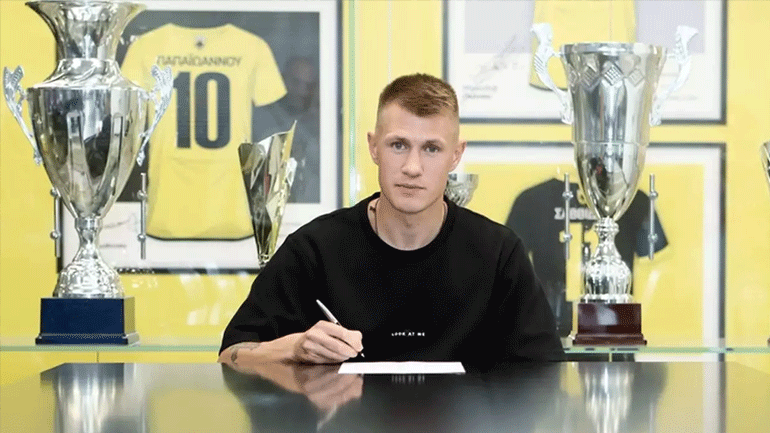 Στην ΑΕΚ μέχρι το 2027 ο Σιμάνσκι