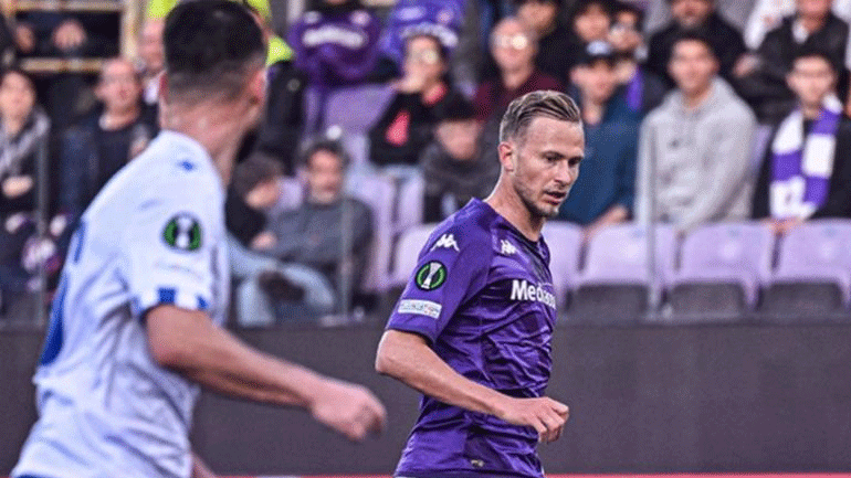 Conference League: Γλίτωσε το… κάζο η Φιορεντίνα, 3-2 η Λεχ Πόζναν