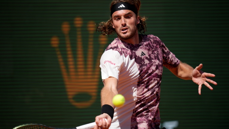 Σαρωτικός Τσιτσιπάς στην 8άδα της Βαρκελώνης