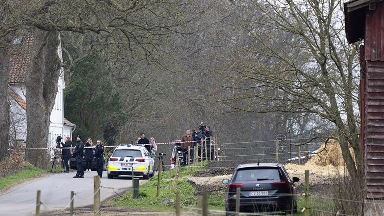 Δανία: 18χρονος αυτοπυρπολήθηκε μπροστά στην πρεσβεία των ΗΠΑ στην Κοπεγχάγη