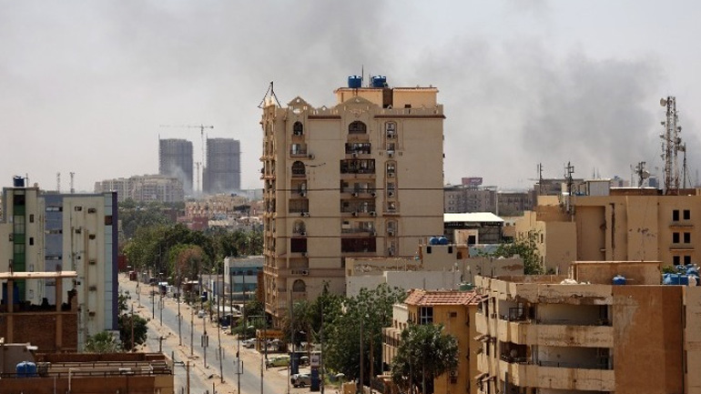 Sky News: Ο στρατός ετοιμάζεται για πιθανή απομάκρυνση των Βρετανών πολιτών από το Σουδάν