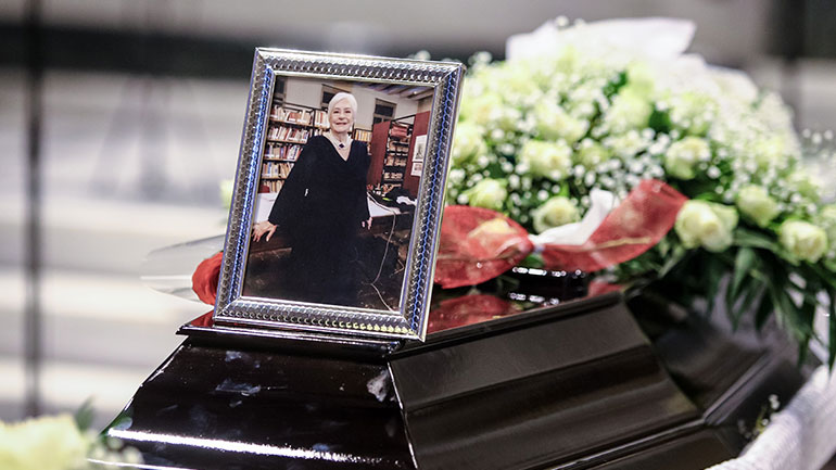 Το τελευταίο αντίο στην Κατερίνα Χέλμη