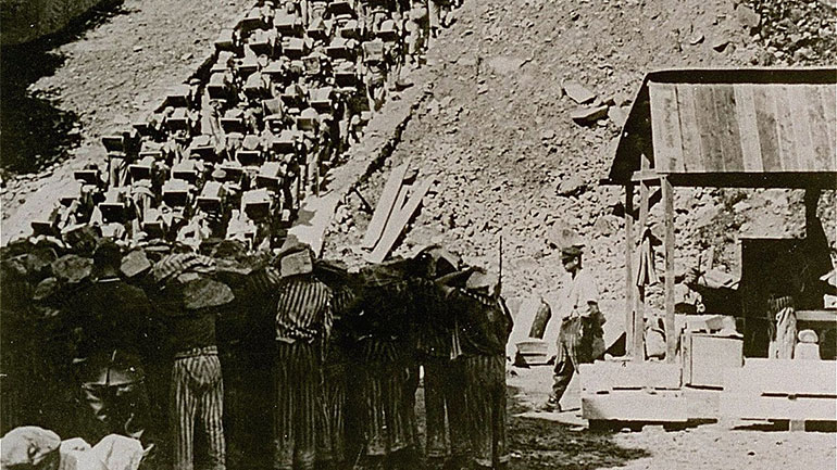 Έκθεση για τις εγκληματικές κατασκευές των Ναζί, στην Ακαδημία Τεχνών του Βερολίνου