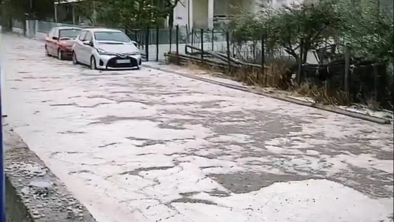 Ισχυρή χαλαζόπτωση στο Ζάρκο Τρικάλων