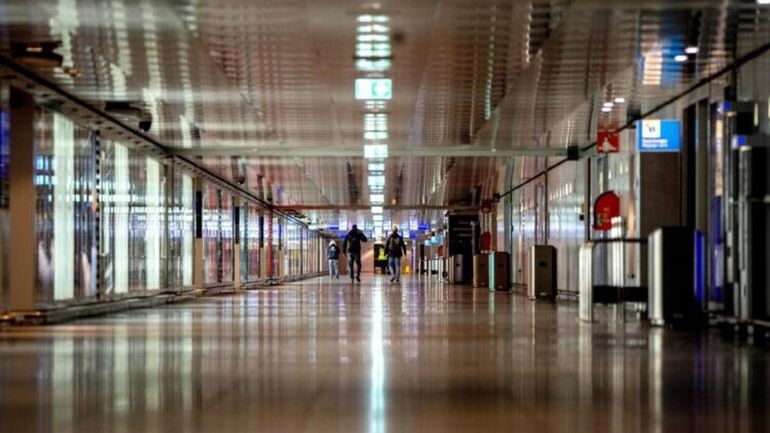 Γερμανία: Το προσωπικό ασφαλείας του αεροδρομίου του Βερολίνου καλείται σε απεργία τη Δευτέρα