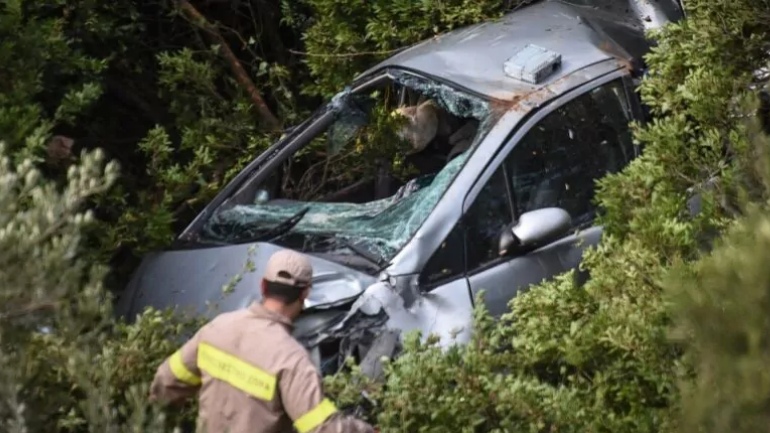 Αυτοκίνητο έπεσε σε γκρεμό 70 μέτρων στην Ακράτα – Νεκρός ο οδηγός