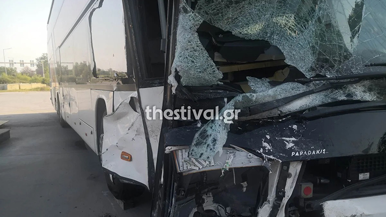 Ελεύθερος ο οδηγός του λεωφορείου που ενεπλάκη σε θανατηφόρο τροχαίο στον Πλαταμώνα Ελεύθερος ο οδηγός του λεωφορείου που ενεπλάκη σε θανατηφόρο τροχαίο στον Πλαταμώνα