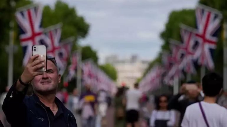 Βρετανία: Γενική δοκιμή για το νέο σύστημα ειδοποίησης έκτακτης ανάγκης στα κινητά τηλέφωνα