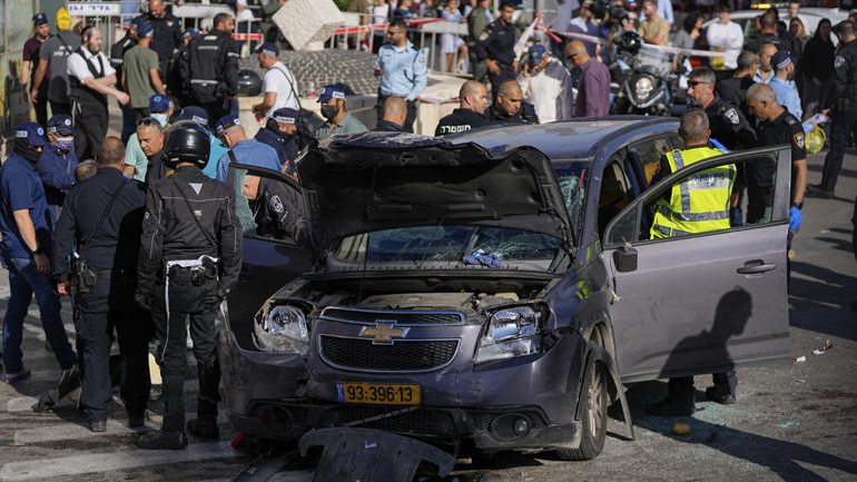 Ισραήλ: Τρεις άνθρωποι τραυματίστηκαν από αυτοκίνητο που έπεσε πάνω στο πλήθος στην Ιερουσαλήμ Ισραήλ: Τρεις άνθρωποι τραυματίστηκαν από αυτοκίνητο που έπεσε πάνω στο πλήθος στην Ιερουσαλήμ