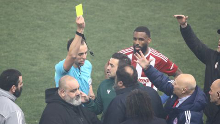 Ο Μαρινάκης πριν τελειώσει η παρτίδα κούνησε το… τάβλι