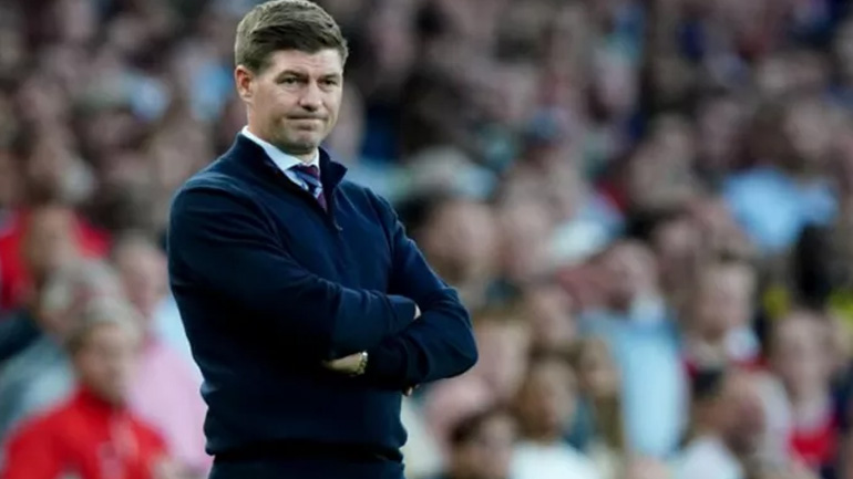 Daily Mail σε Τζέραρντ: «Στιβ, μείνε μακριά από την Ελλάδα»