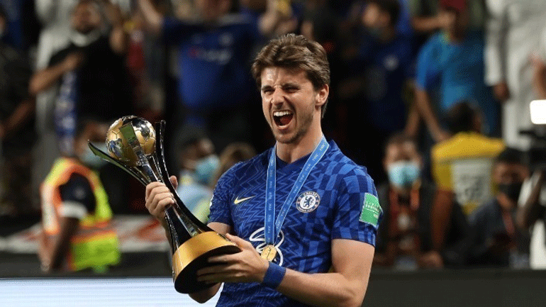 Προσφέρει πενταετές συμβόλαιο στον Μάουντ η Λίβερπουλ