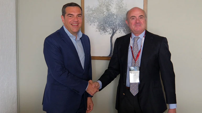 Συνάντηση Τσίπρα – Ντε Γκίντος στο περιθώριο του Φόρουμ των Δελφών