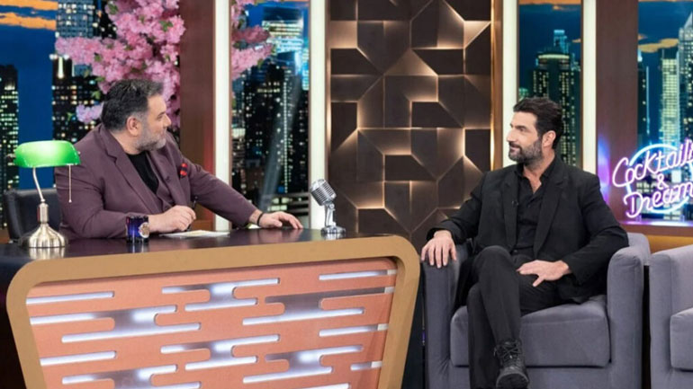 Νίκος Κουρής: Η αποτυχία της τελευταίας του παράστασης, τα ντοκιμαντέρ και η Σμαράγδα Καρύδη