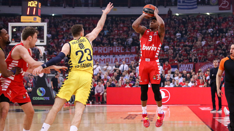 Με «πάρτι» από τα 6,75μ. στο δεύτερο ημίχρονο,  79-68 ο Ολυμπιακός τη Φενέρμπαχτσε!