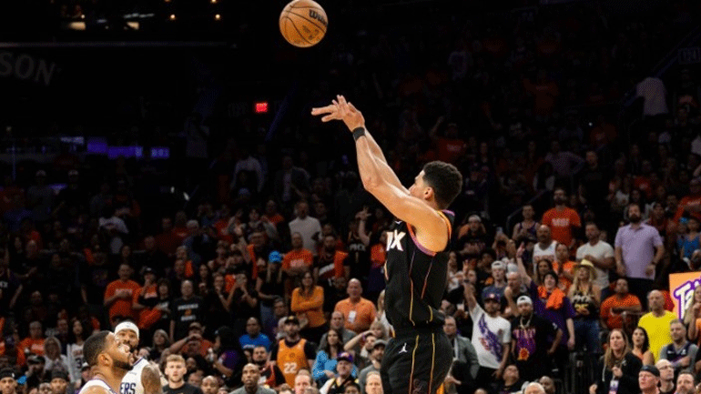 ΝΒΑ: Στον επόμενο γύρο Σανς και Νάγκετς, «ζωντανοί» παρέμειναν οι Χοκς