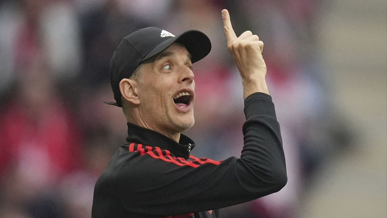 «Απασφάλισε» στην προπόνηση με τους παίκτες της Μπάγερν ο Τόμας Τούχελ