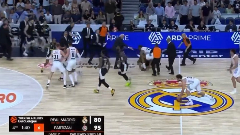 Πρωτοφανή έκτροπα και διακοπή στον αγώνα Ρεάλ Μαδρίτης – Παρτίζαν – Σήμερα οι αποφάσεις της Euroleague