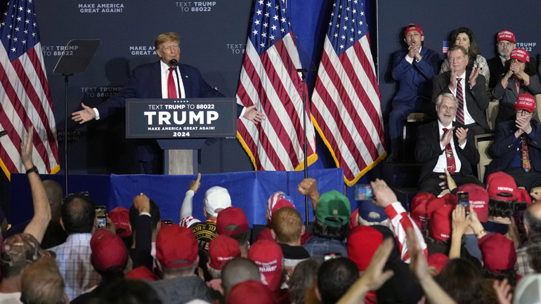 Τραμπ: Θα συντρίψουμε τον Τζο Μπάιντεν το 2024