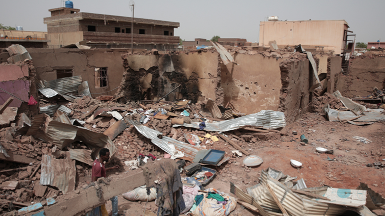 Το Σουδάν «καταρρέει», ο πόλεμος μπαίνει στην τρίτη του εβδομάδα