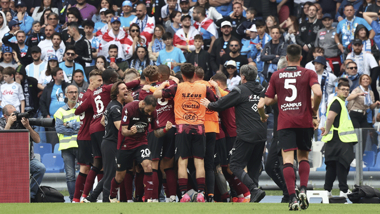 Ιταλία: Η Σαλερνιτάνα χάλασε το πάρτι των Ναπολιτάνων, 1-1 με τη Νάπολι