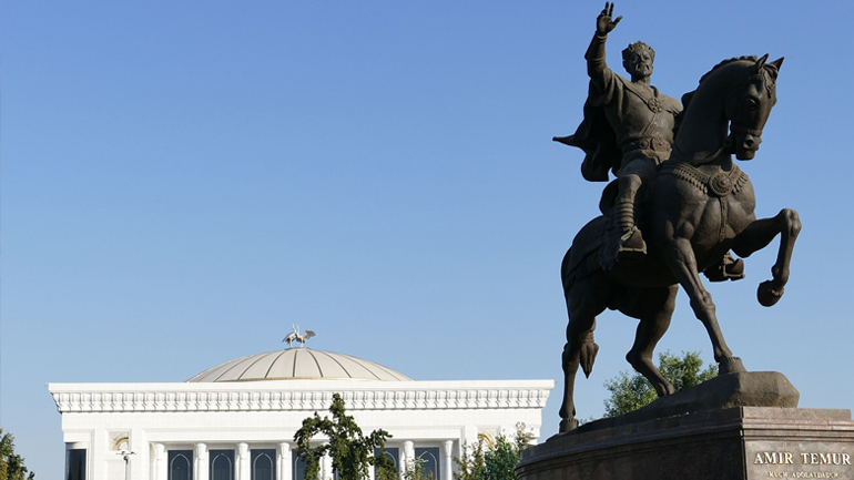 Δημοψήφισμα στο Ουζμπεκιστάν για την αναθεώρηση του Συντάγματος