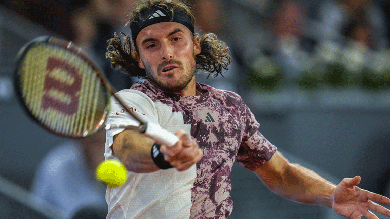 Στους «16» της Μαδρίτης ο Τσιτσιπάς, 2-1 τον Μπάες