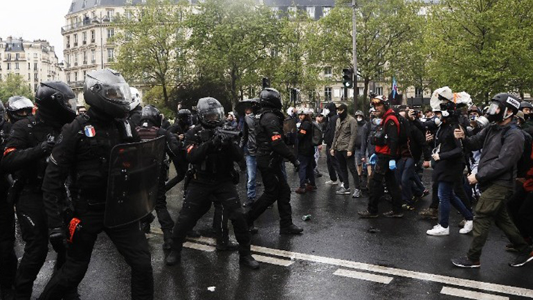 Συγκρούσεις της αστυνομίας με διαδηλωτές στη φετινή Πρωτομαγιά στη Γαλλία