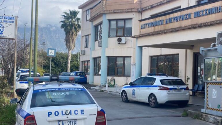 Καλαμάτα: 24χρονος επιχείρησε να «περάσει» κάνναβη μέσα στα κρατητήρια της Αστυνομίας