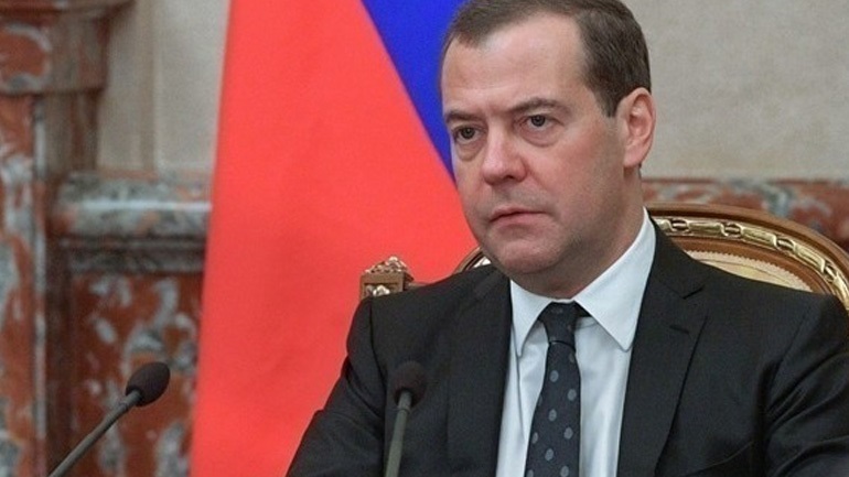 Ο Μεντβέντεφ εισηγείται την «εξόντωση» του προέδρου της Ουκρανίας και της «κλίκας» του