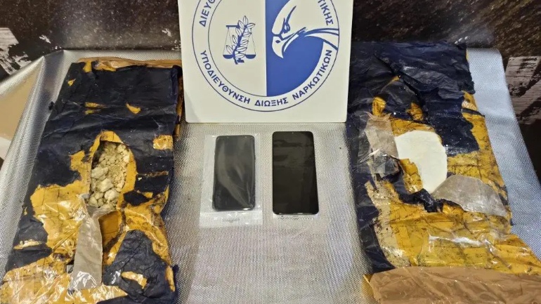 Συνελήφθη 41χρονος Νιγηριανός στο «Ελ. Βενιζέλος» με 1.415 γραμμ. κοκαΐνης και 1.341 γραμμ. ηρωίνης Συνελήφθη 41χρονος Νιγηριανός στο «Ελ. Βενιζέλος» με 1.415 γραμμ. κοκαΐνης και 1.341 γραμμ. ηρωίνης