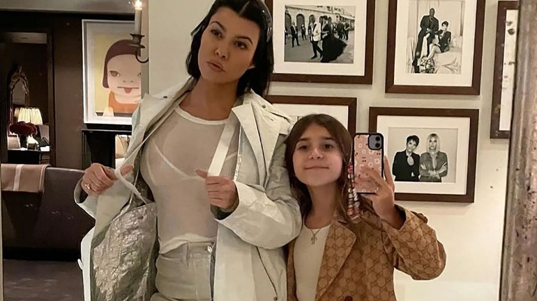 H 10χρονη κόρη της Kourtney Kardashian κυκλοφορεί με τσάντα 3.500 δολαρίων