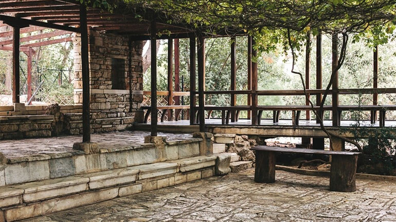 Το «Αναπαυτήριο» του Πικιώνη στον Λόφο του Φιλοπάππου περνάει στον Δήμο Αθηναίων