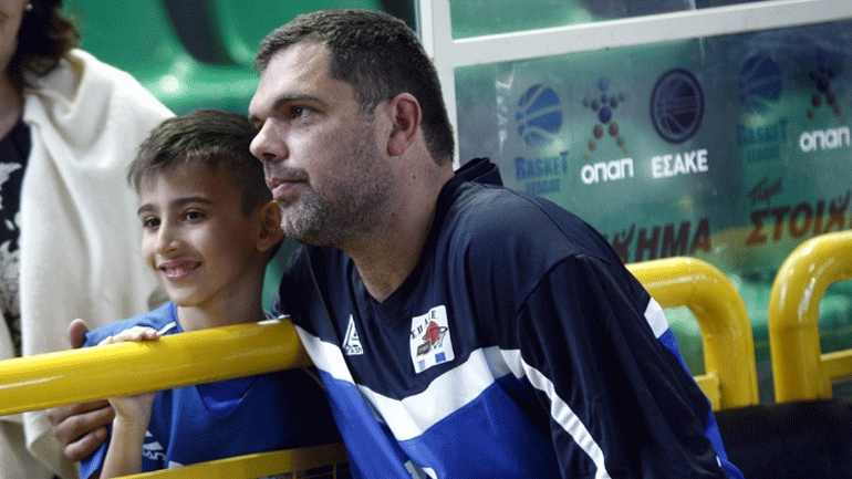 Ο Δήμος Ιλίου δίνει το όνομα του Δημήτρη Παπανικολάου στο γήπεδο μπάσκετ της πόλης