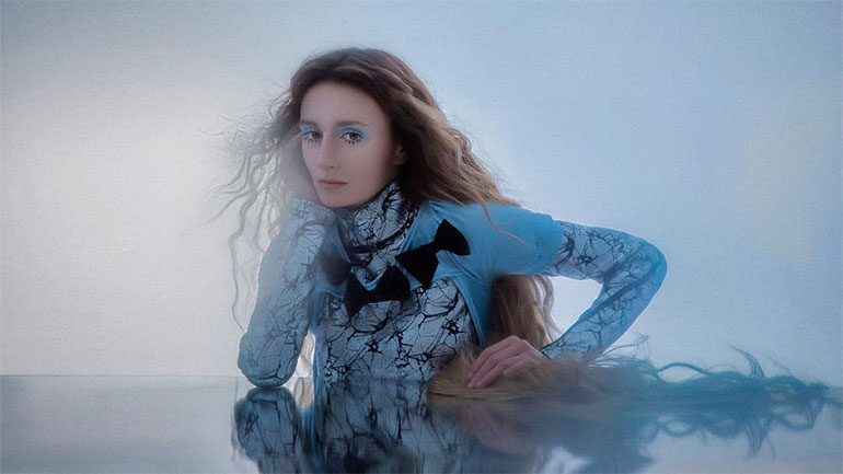 Σίλια Κατραλή – «Μια Εδέμ με χαμηλό ενοίκιο»