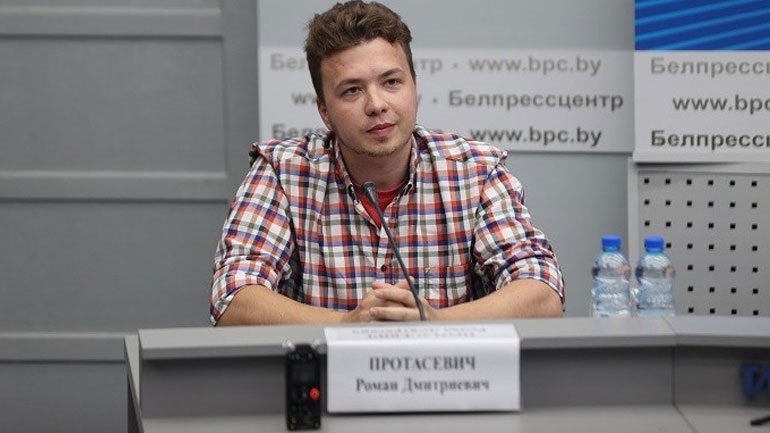 Το Παρίσι εκφράζει “τον αποτροπιασμό” του για την καταδίκη τριών δημοσιογράφων από τη λευκορωσική δικαιοσύνη